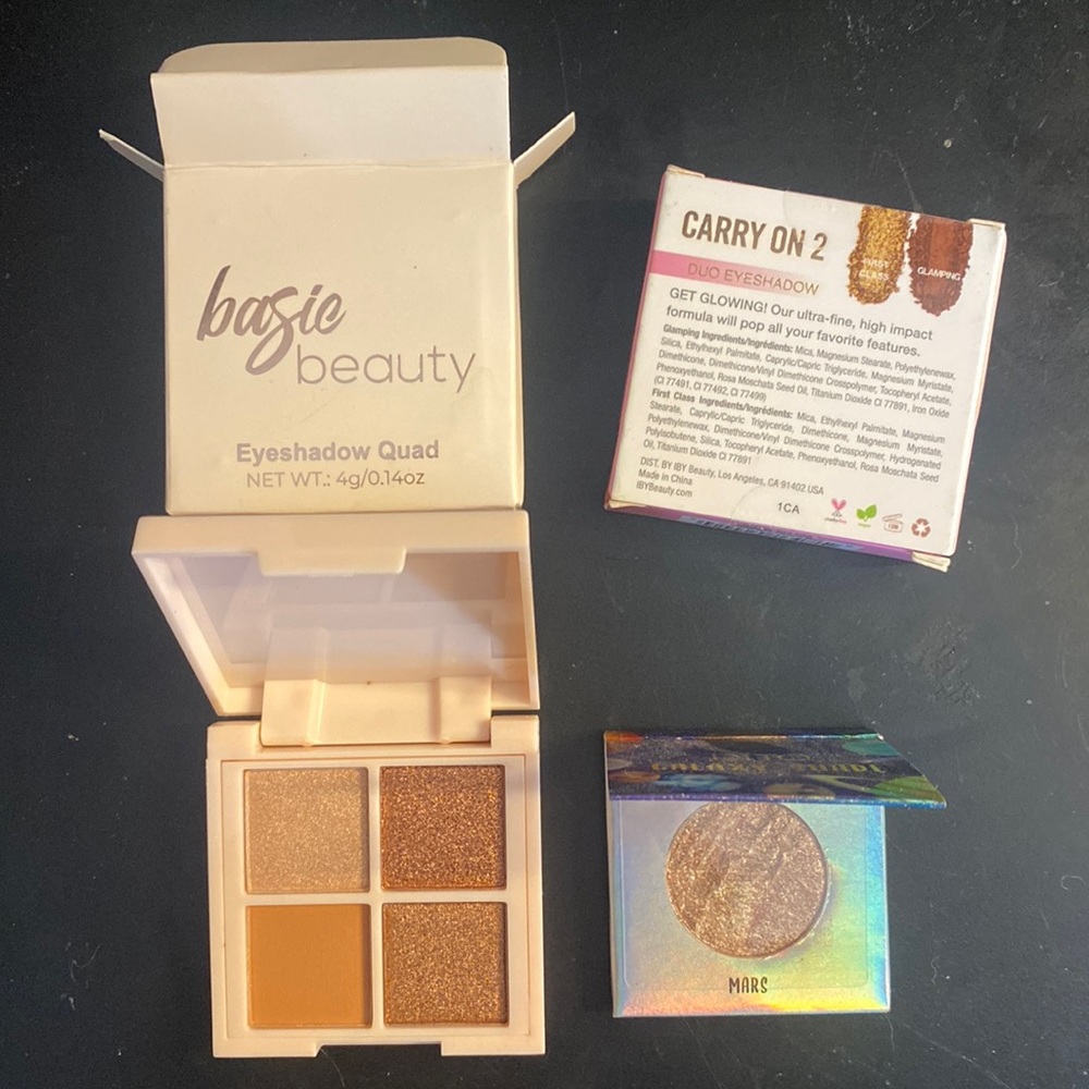 Eyeshadow Quad Basie Beauty, Carry on 2, Dito Galaxy mars